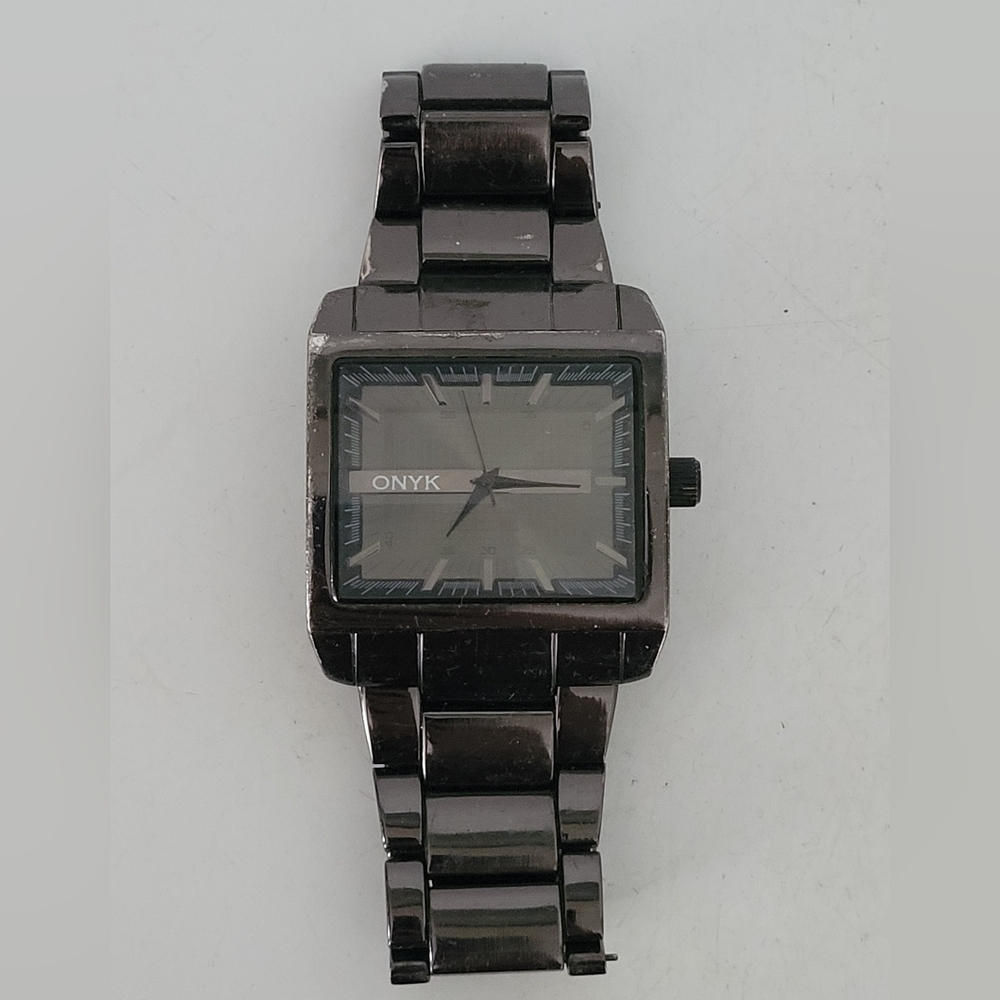 Rare ONYK Men's Watch Quartz Movement Analog Stainless Steel Water Resistant.
